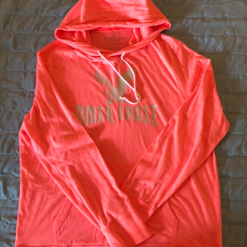 Men’s long sleeve hooded shirt